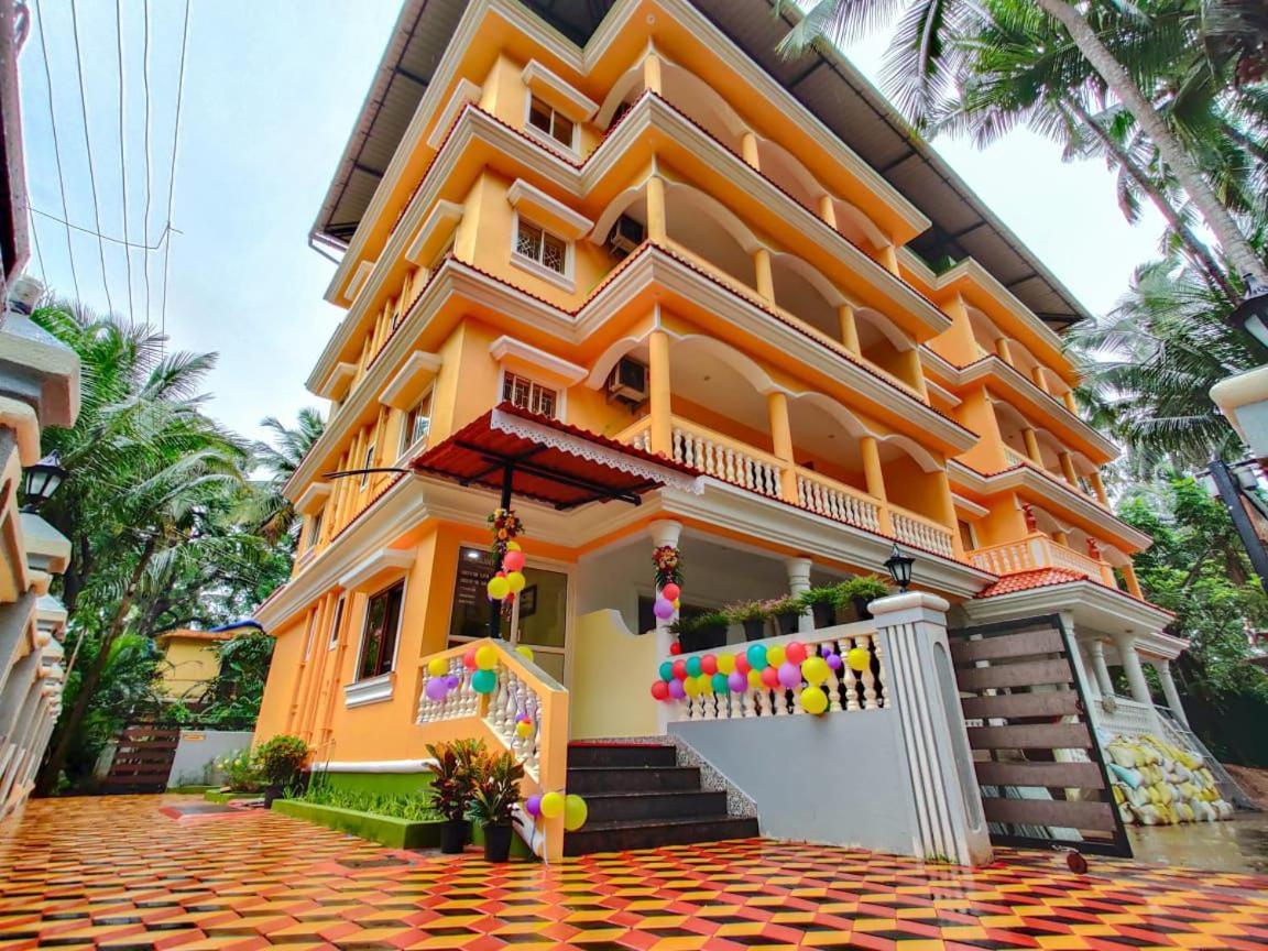Ena Holiday Inn Calangute Exterior photo