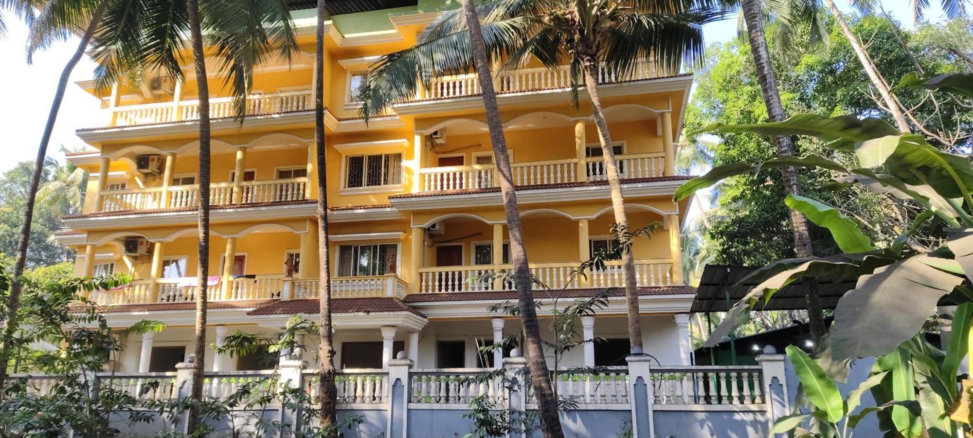 Ena Holiday Inn Calangute Exterior photo