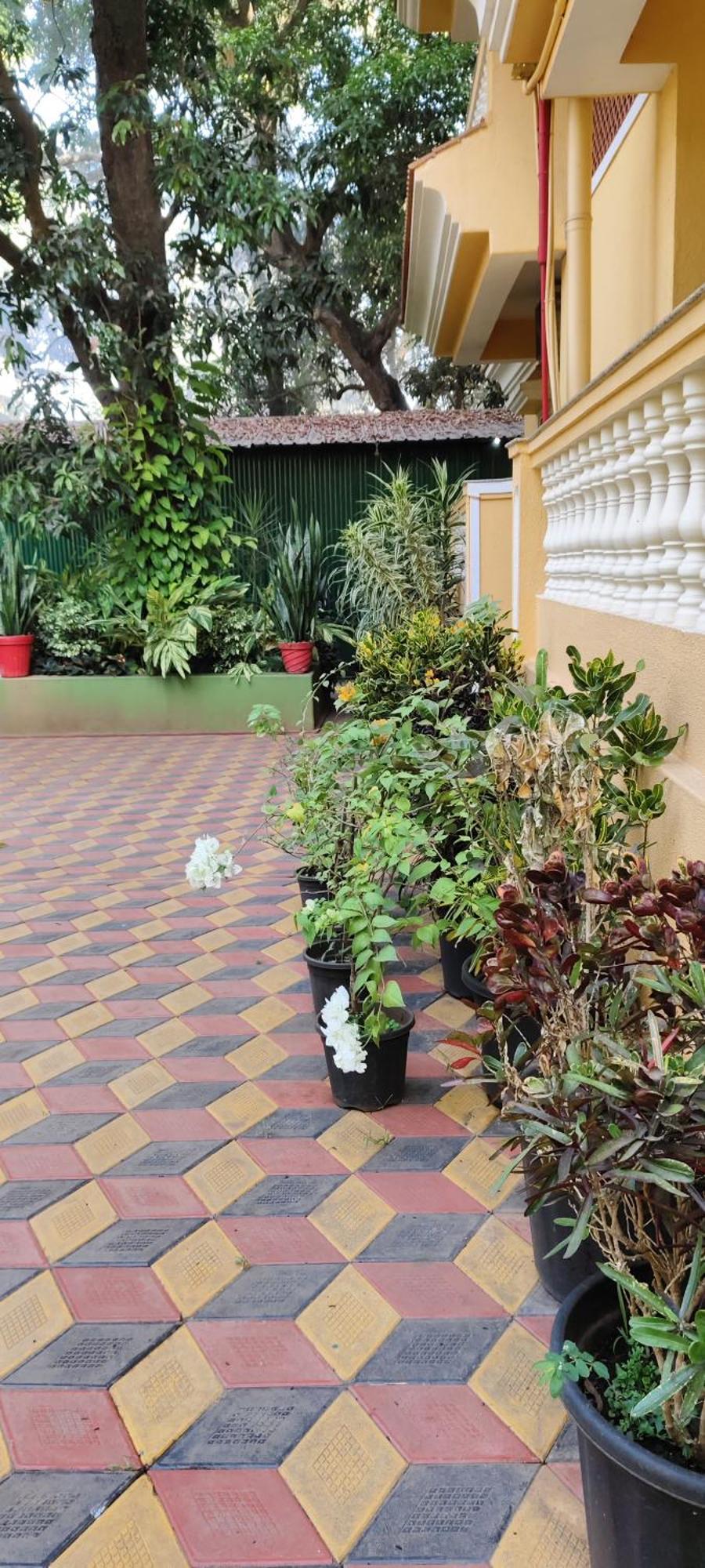 Ena Holiday Inn Calangute Exterior photo